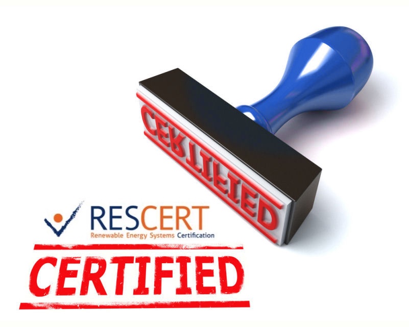 RESCERT-certificaatbeeld met een blauwe stempel die CERTIFIED afdrukt, als bewijs van erkenning.